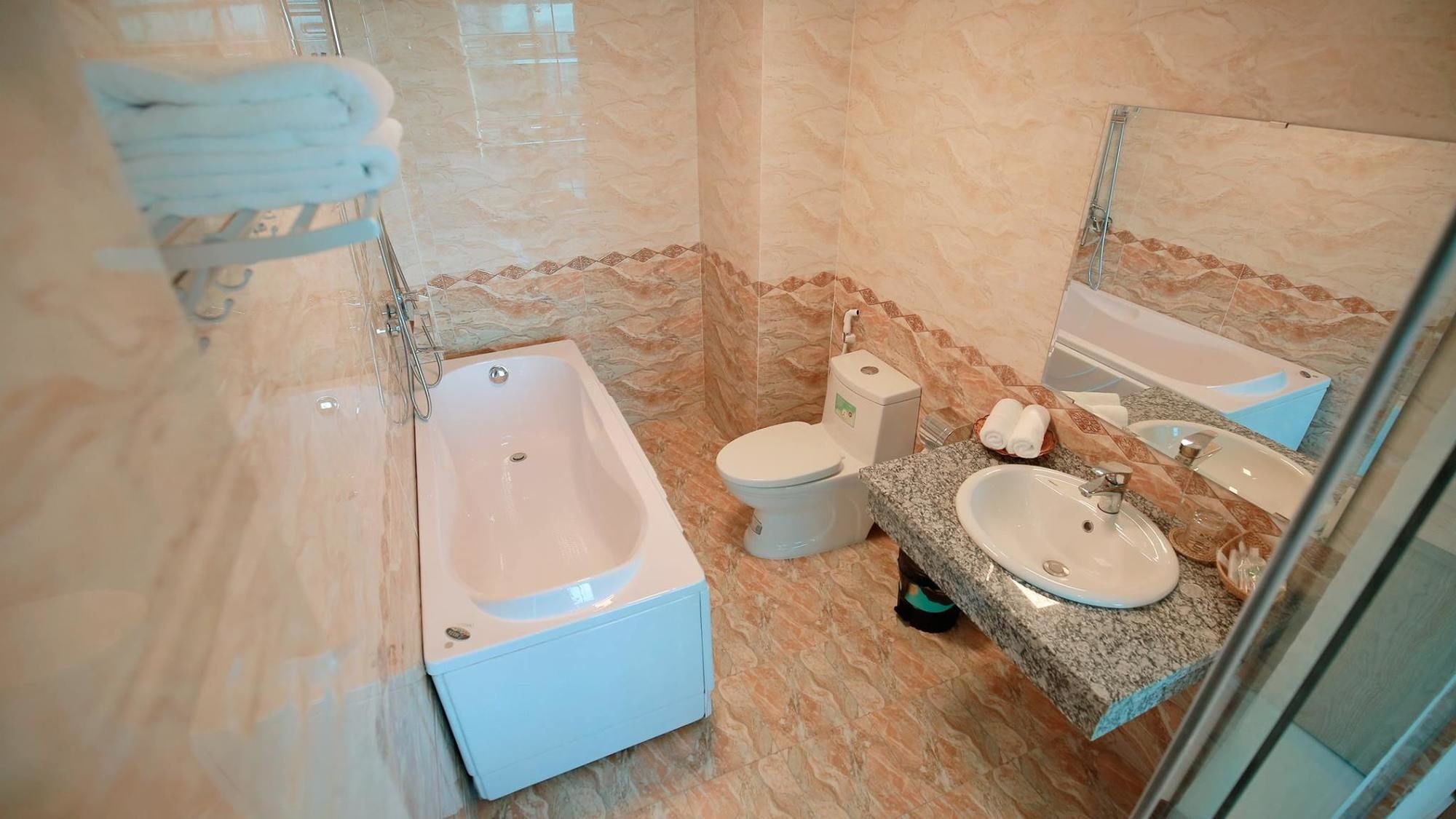 Anova Airport Hotel - Convenient & Friendly Noi Bai Buitenkant foto